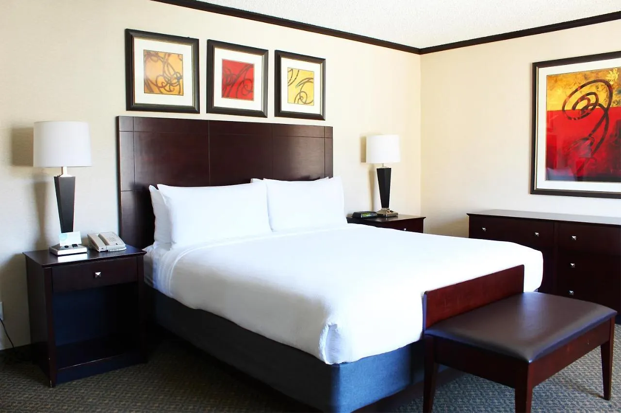 Hotel Burbank 3*,