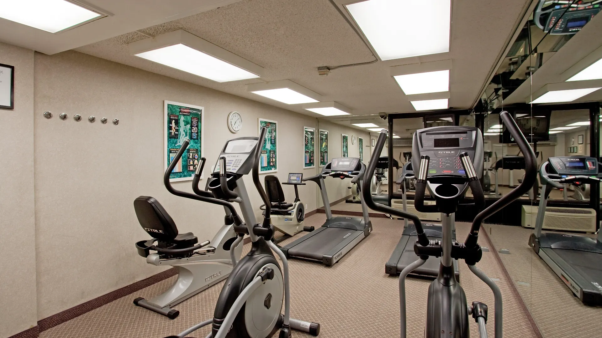 ***  Hotel Burbank United States